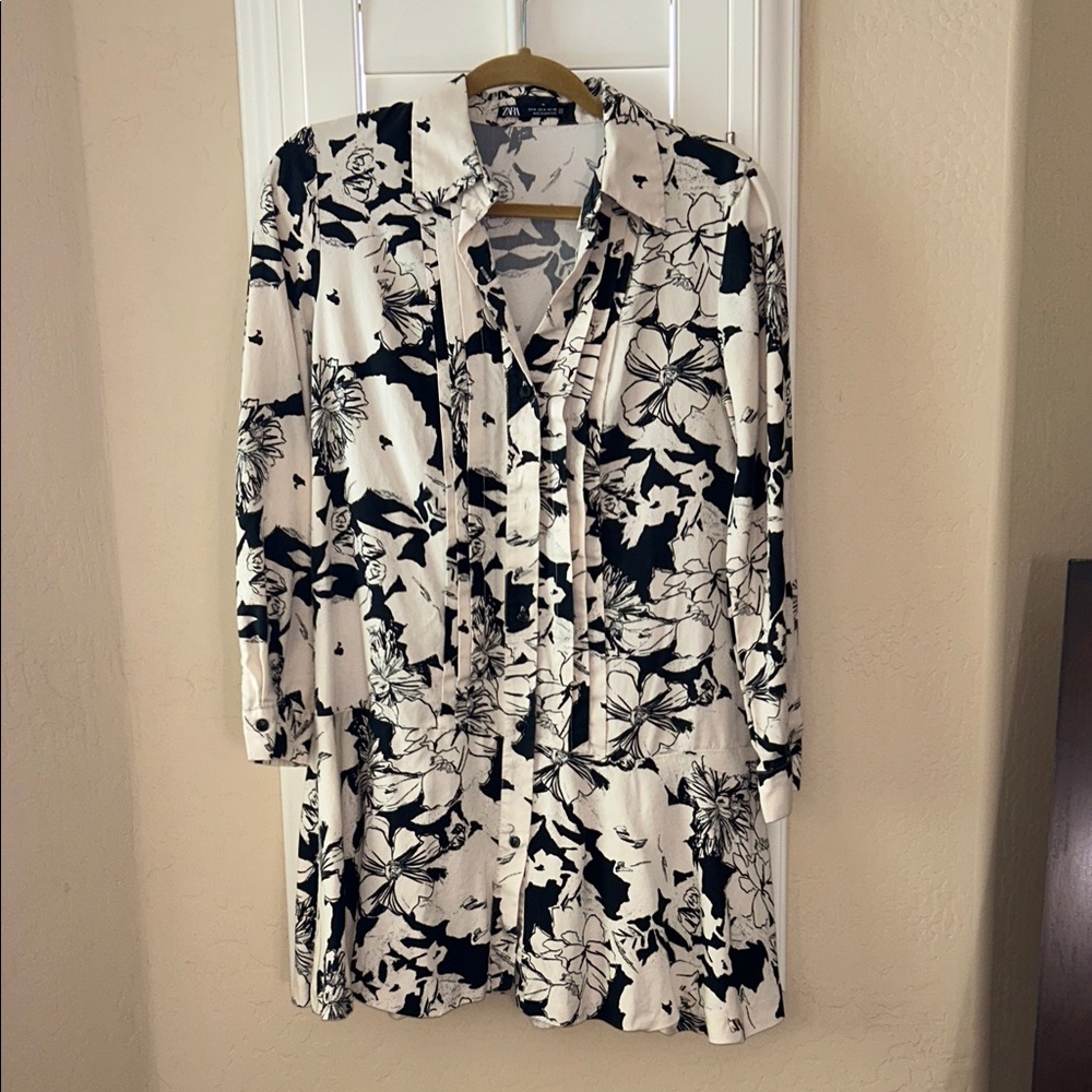 Zara Black and Cream Floral Long Sleeve Dress